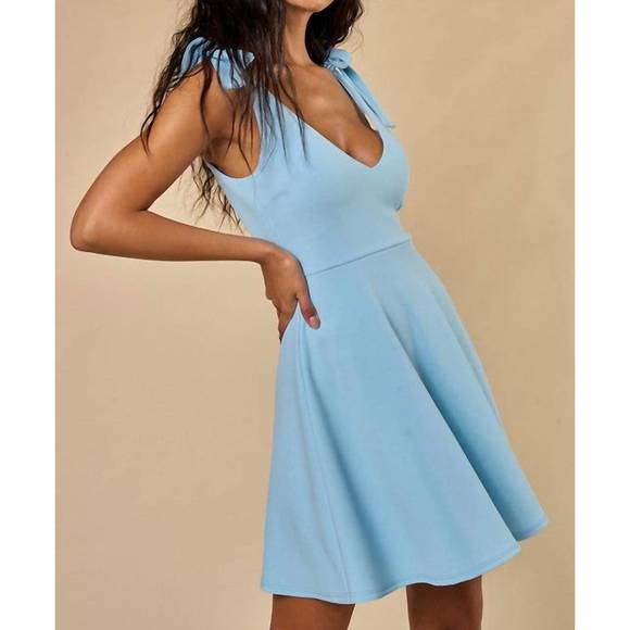 NEW BLUE BLUSH front row dress in light blue - Picture 2 of 6